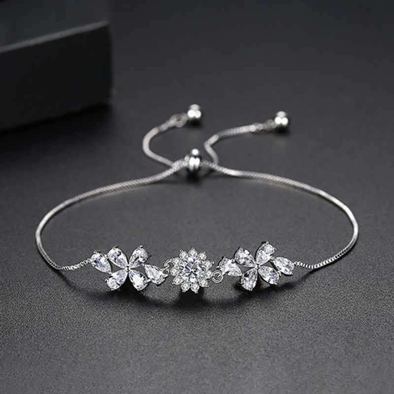 Alloy Korea Flowers Bracelet  (white-t14e03)  Fashion Jewelry Nhtm0662-white-t14e03