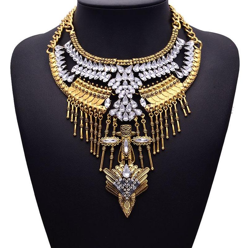 Europäische Und Amerikanische Mode Beliebte Weibliche Übertreibung Halskette Luxus Diamant Lange Schlüsselbein Kette Yiwu Schmuck Großhandel