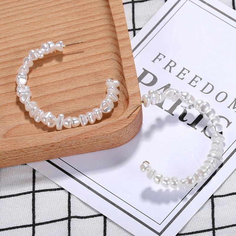 Trend Ige Koreanische Mode Perlen Ohrringe Süß Und Vielseitig Halbmond Unregelmäßige Perlen Temperament Damen Ohrringe Ohrringe