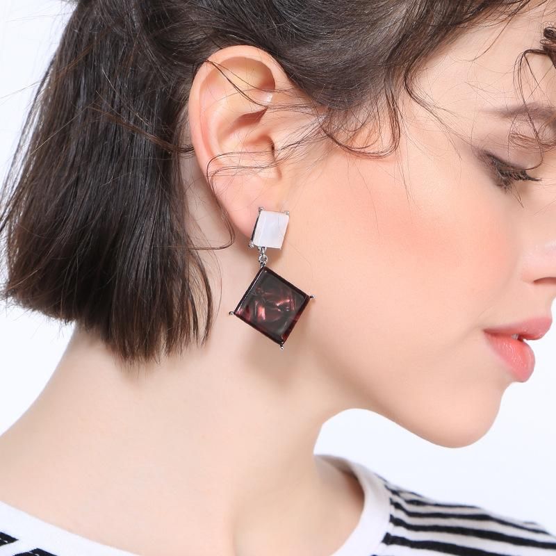 Europäischer Und Amerikanischer Einfacher Stil Geometrischer Quadratischer Acryl Ohrringe Ohrringe Weibliche Mode Temperament Internet-promi-ohrringe Ed01871d