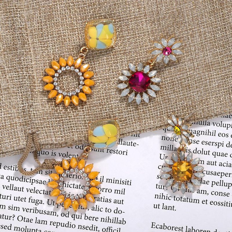 2019 Sommer Coole Kreative Diamant Ohrringe Europäische Und Amerikanische Übertriebene Wilde Diamant Edelsteine Blumen Weibliche Ohrringe