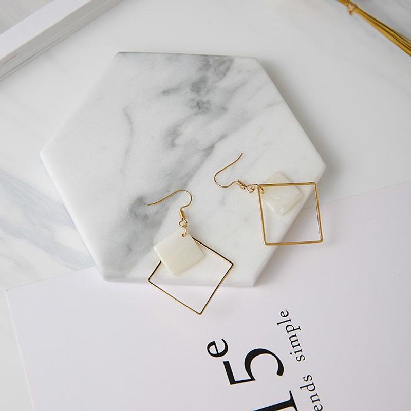 Korean Version Of The Simple Hand Made White Shell Square Earrings Nhms136007