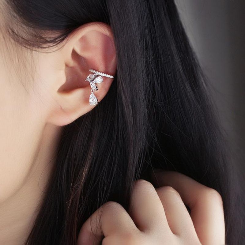 Koreanische Version Von 2021 Neuen Stil Ohr Knochen Clip Zirkon Einfache Persönlichkeit Mode Wasser Tropfen Ohr Clip Frauen Ein Paar Ohrloch Lose Ohrringe