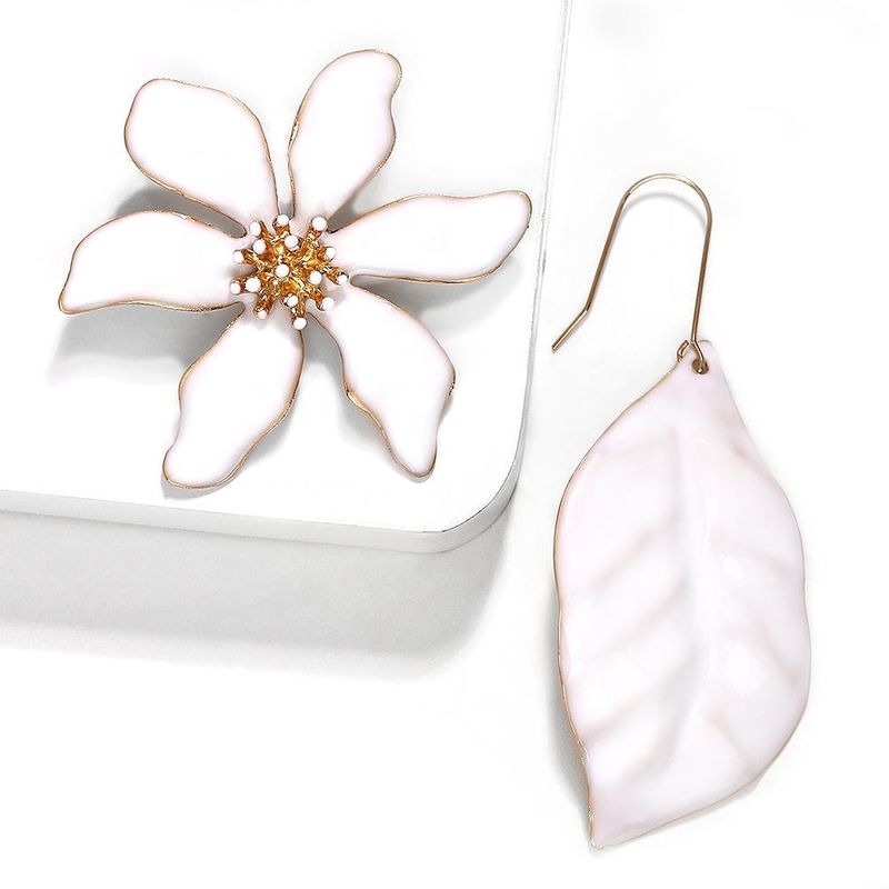 Fashion Flowers And Leaf Shaped Asymmetrical Earrings Nhjq136256