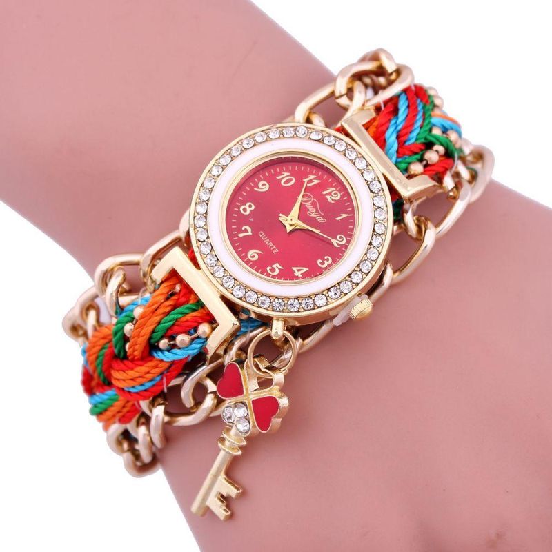 2017 Nouveau Enroulement Bracelet Montre Clé Pendentif Diamant Étudiant Punk Style Coréen Mode Rétro Femmes De Montre