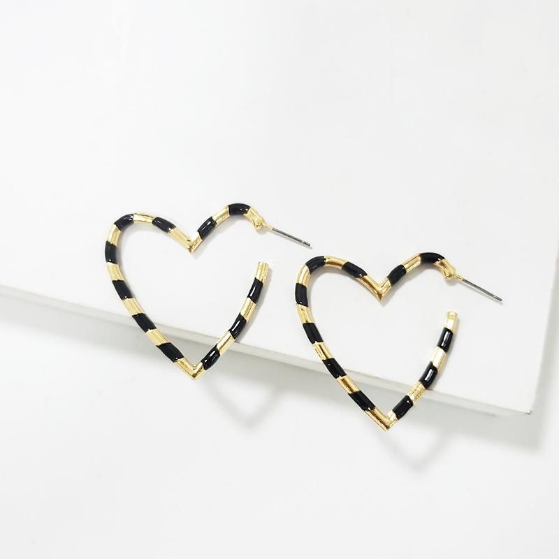 New Alloy Black And White Wire Heart Earrings Nhjj142208