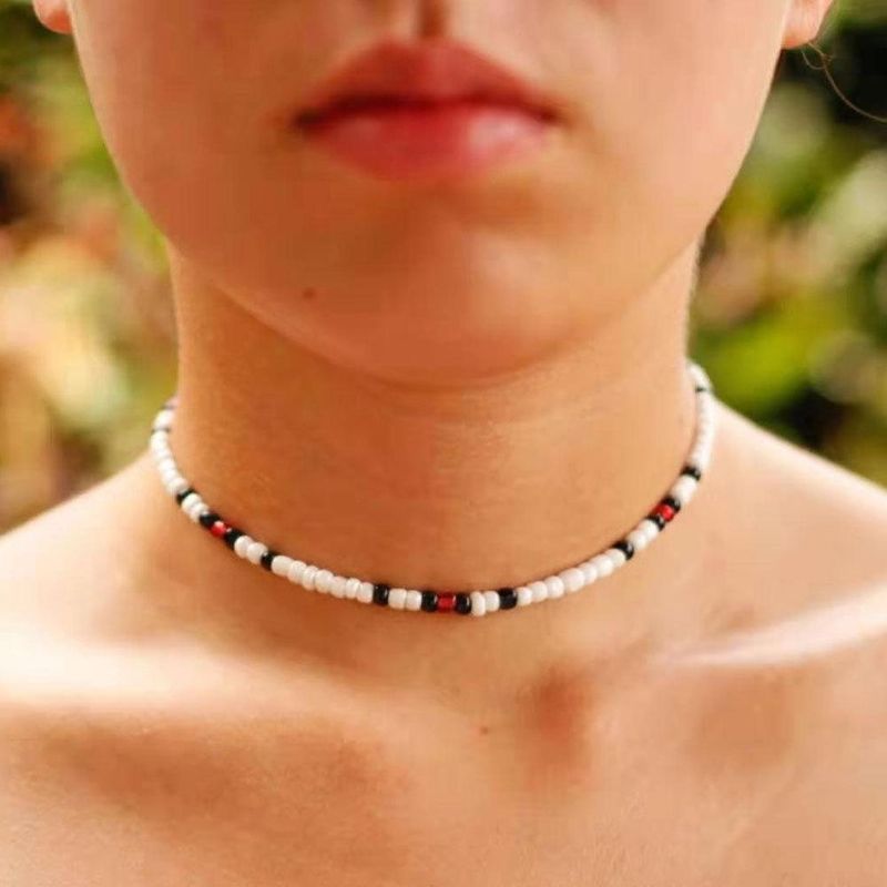 Europäischer Und Amerikanischer Schmuck Mode Fädelige Kurze Reiss Perlen Bohemian Color Halskette Halskette 12080-6