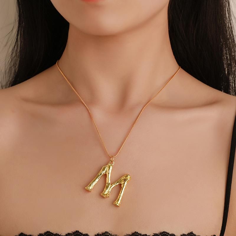 Außenhandel Neue Schlüsselbein Kette Trend 26 Englische Buchstaben Halskette Persönlichkeit Europäische Und Amerikanische Metall Netz Rot Retro Halskette
