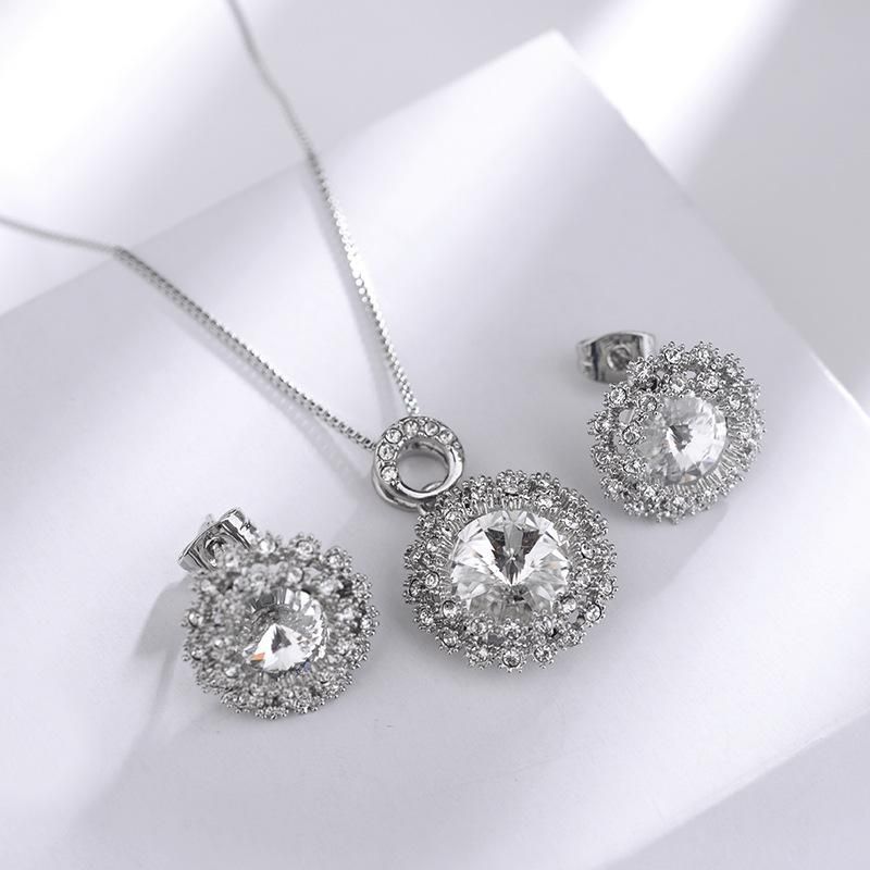 Modèle Coréen De Mode Nouveau Cristal Collier Boucles D'oreilles Ensemble De Bijoux De Mariage Mariée Deux-pièce Ensemble 220733