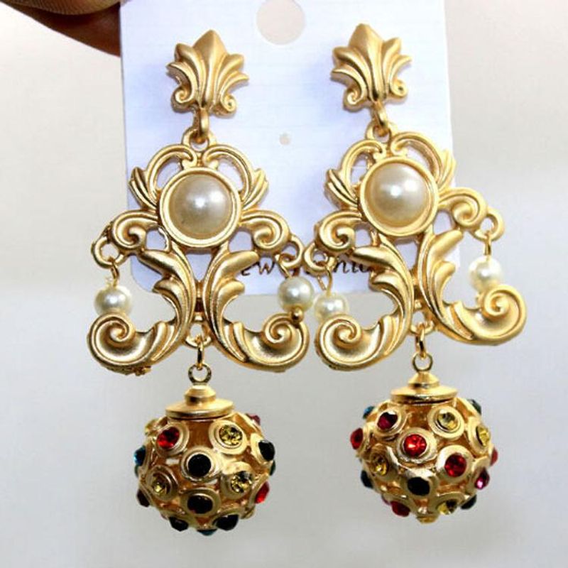 2021 Barock Retro Palace Gold Hohle Weibliche Übertreibung Große Perle Blume Strass Ball Dominierende Ohrringe Ohrringe
