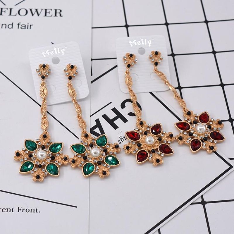 Fashion Retro Long Crystal Exaggerated Earrings Nhnt154538