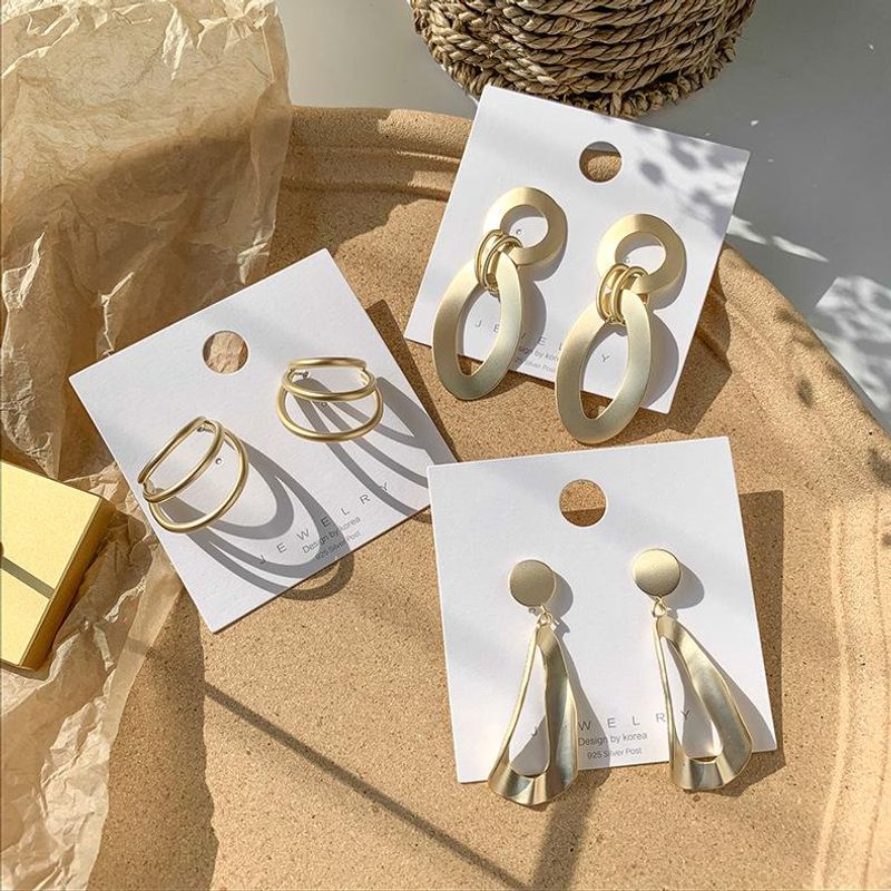 Simple Geometric Metal Irregular Semicircular Arc Earrings