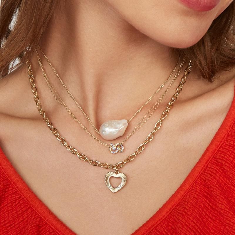 Natural Baroque Shaped Pearl Women's Necklace Retro Simple Pendant Necklace