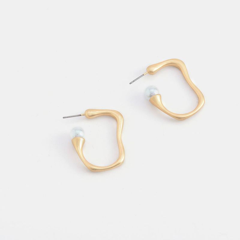 New Korean Geometric Irregular C-shaped Earrings Simple Creative Fashion Stud Earrings