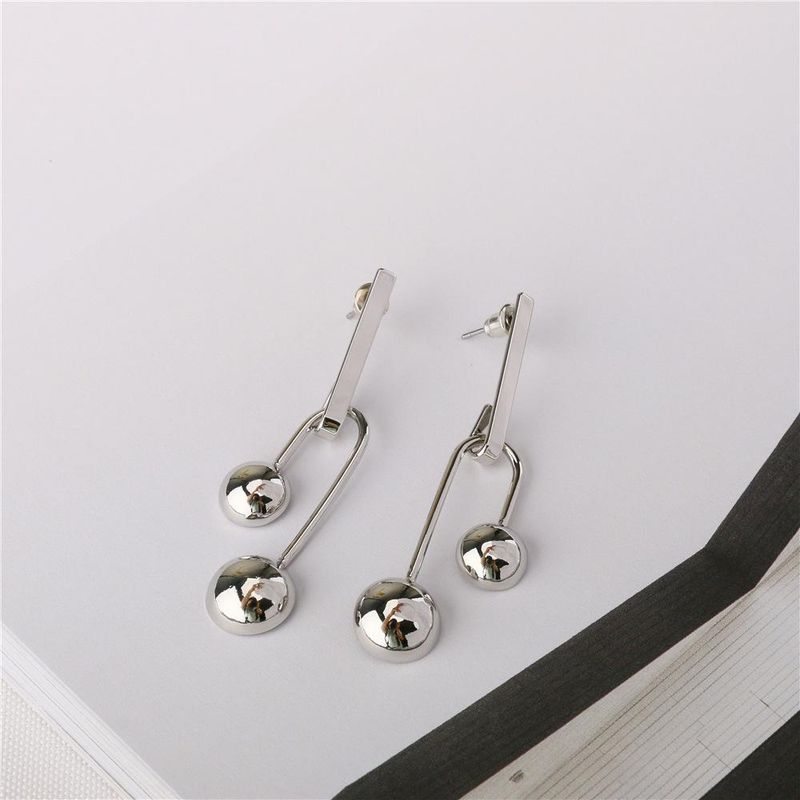 New Platinum Personality Earrings For Women Wholesale