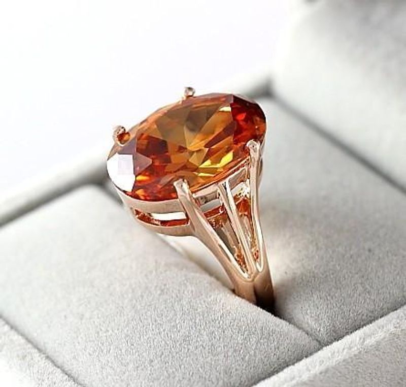 Exquisite High-end Hand Jewelry Super Flash Zircon Ring Noble Vintage Jewelry