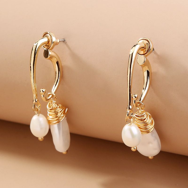 New Hot-selling Winding Baroque Pearl Elegant Fashion Natural Freshwater Rice Bead Earrings