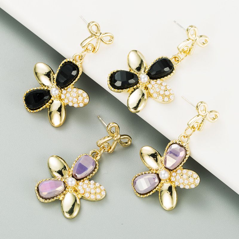 S925 Silver Needle Alloy Inlaid Pearl Exquisite Flower Earrings