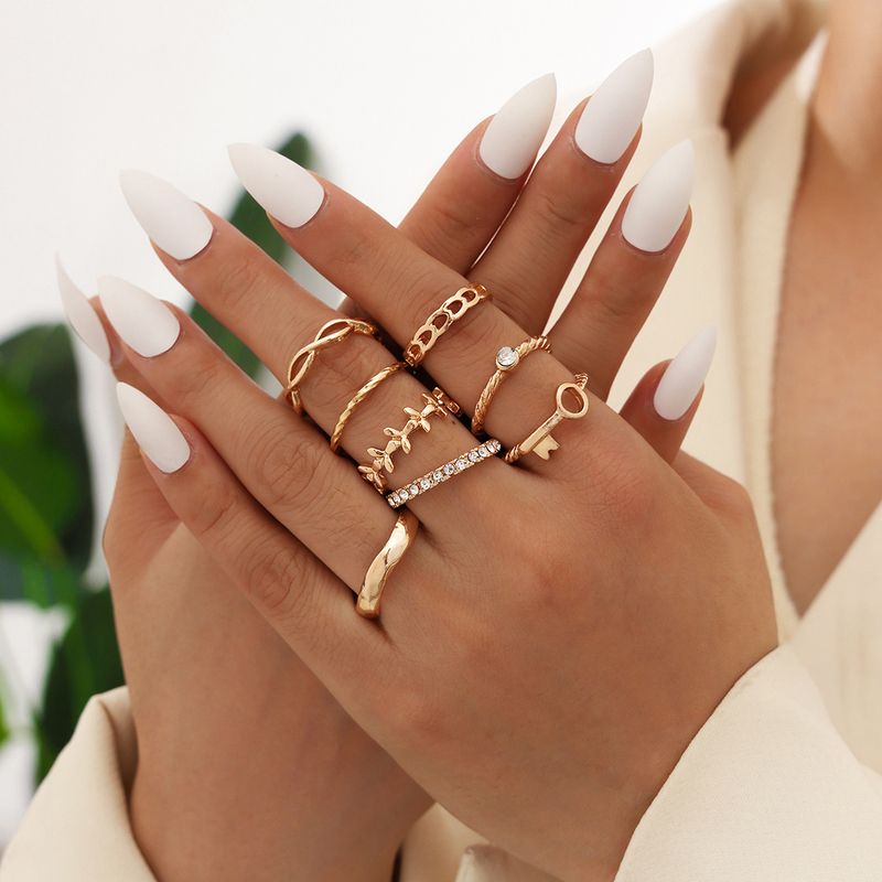 Fashion Geometric Leaf Key Diamond Ring 8-piece Set