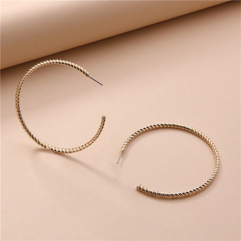 Wholesale Environmental Friendly Alloy Hollow C-shaped 2 Pairs Earrings