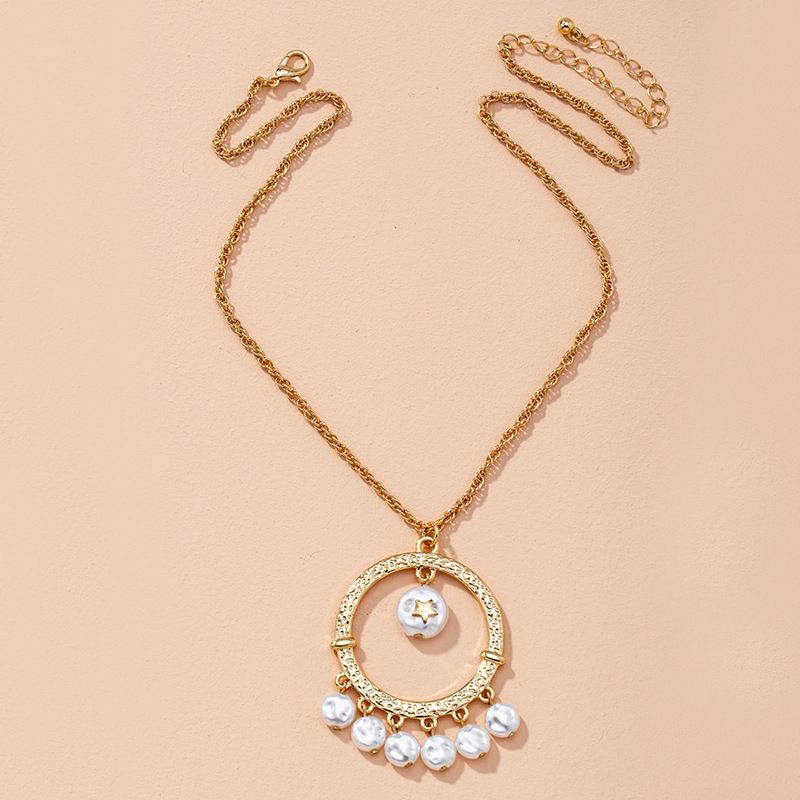 Korean Fashion Women's Pearl Round Gold  Simple Necklace