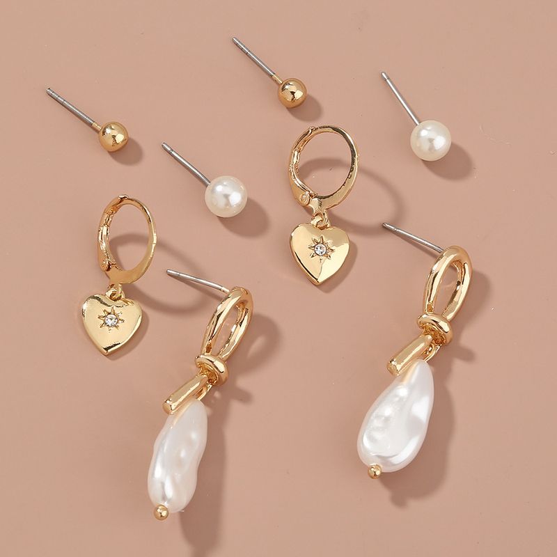 Korean  Simple   Wild Pearl Love Earrings