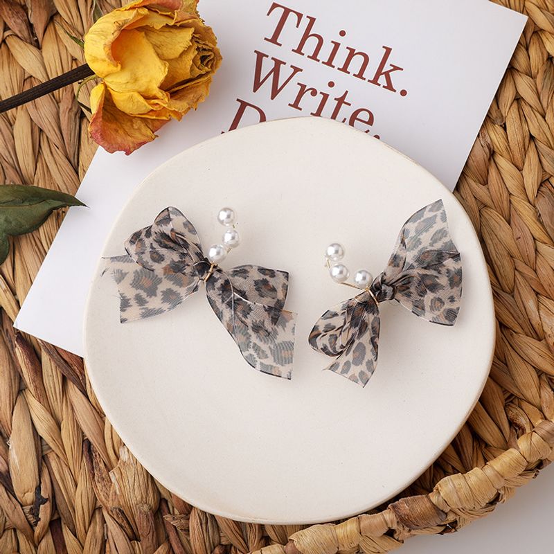 Sweet Pearl Leopard Bow Earrings