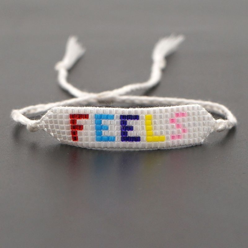 Pulsera Bohemia Con Letras Feels Y Cuentas