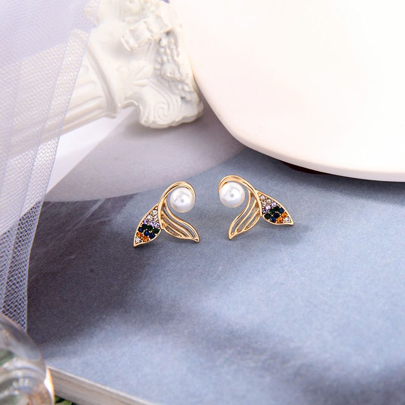 Fishtail S925 Silver Exquisite Pearl Earrings