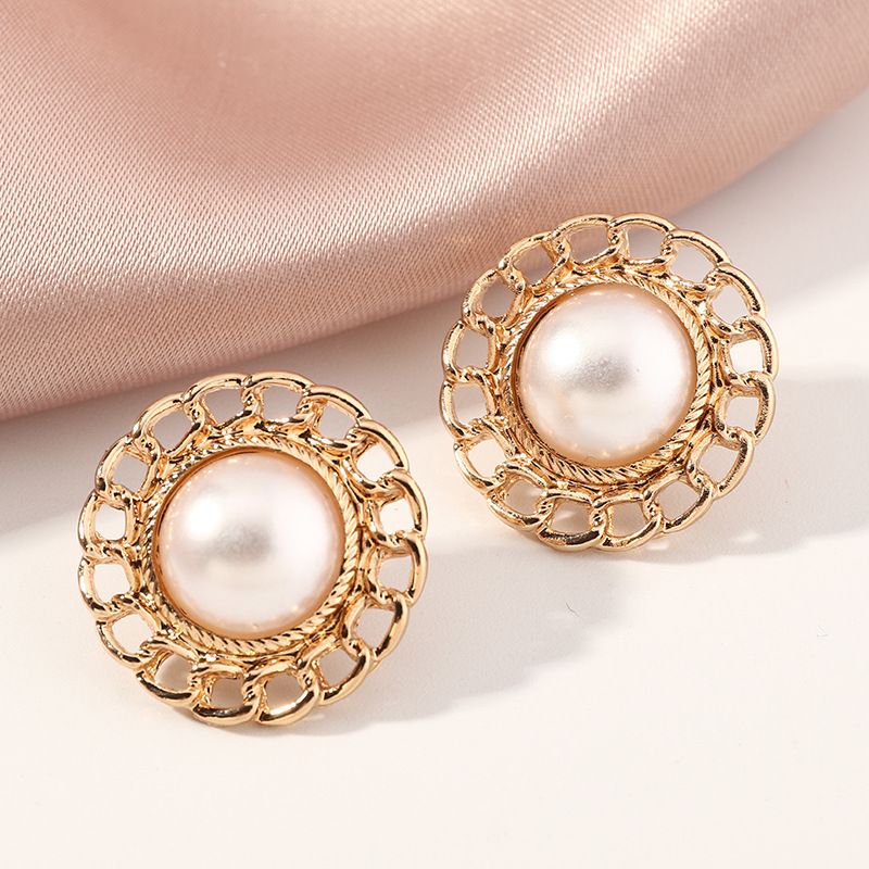 Fashion Golden Pearl Earrings