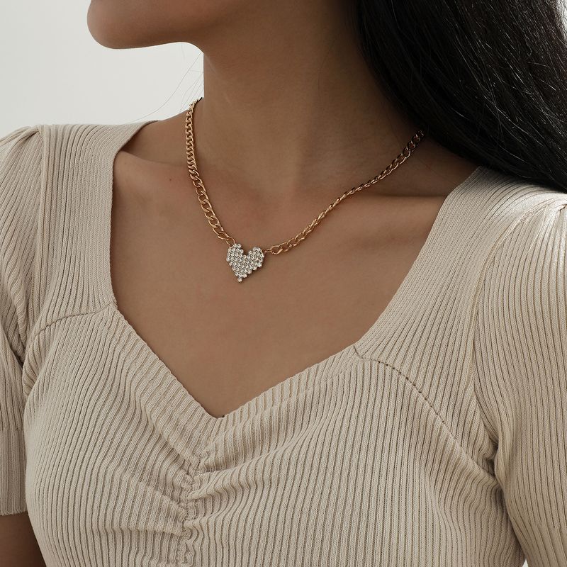 Wholesale Jewelry Simple Style Heart Rhinestone Iron Plating Necklace