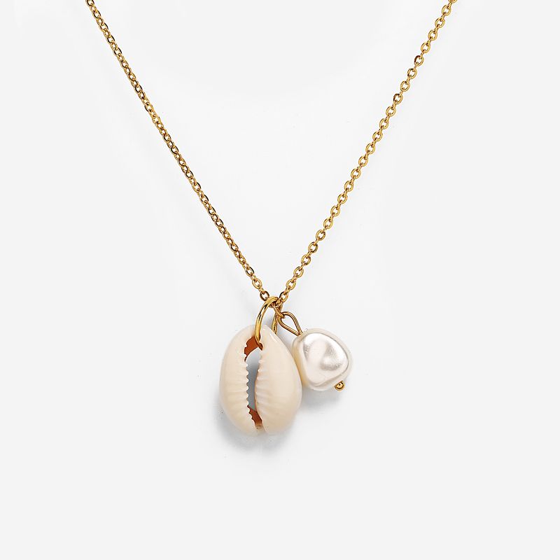 Retro Pearl Shell Pendant Necklace