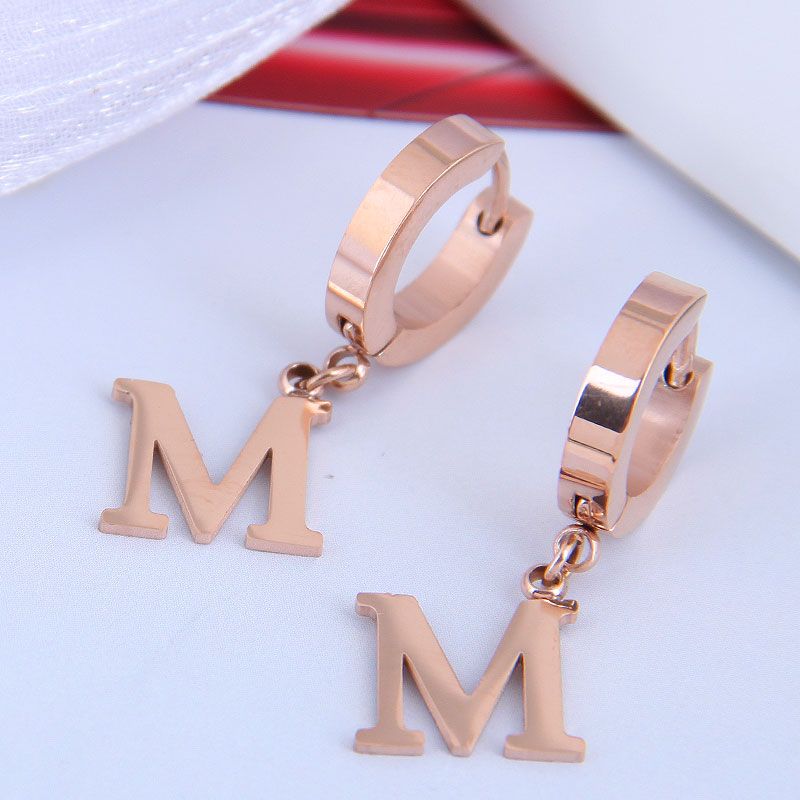 Koreanische Mode Titan Stahl Einfache M Buchstaben Ohrringe