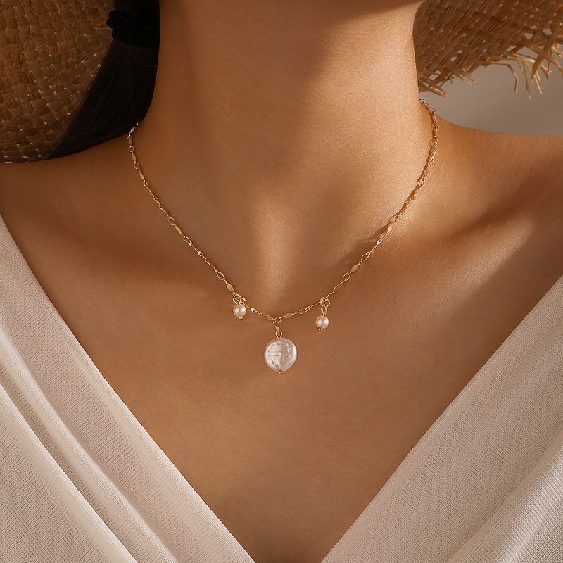Simple Retro Shaped Pearl Necklace