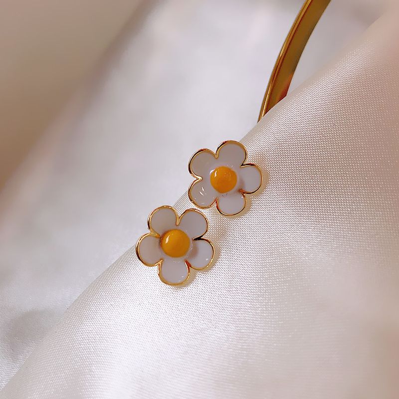 S925 Silver Needle Small Flower Earrings