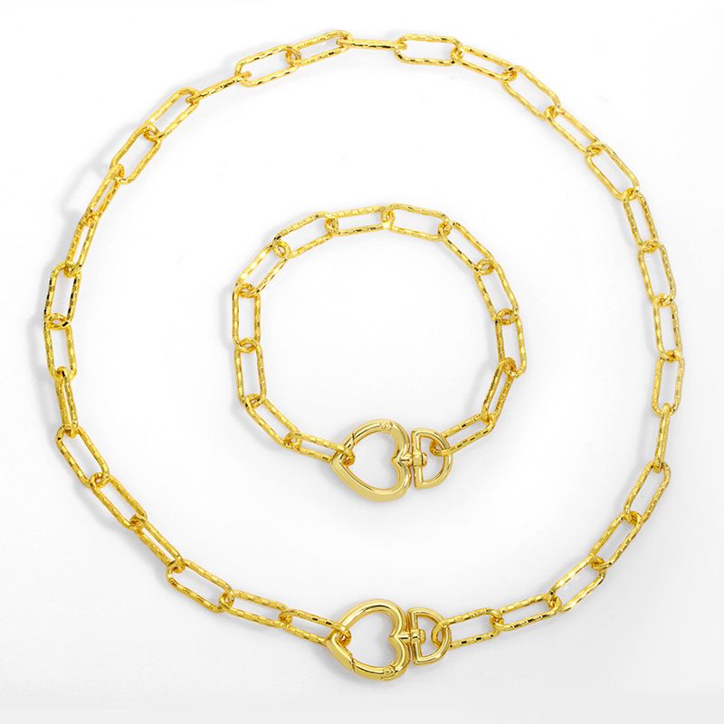 Retro Heart Metal Clavicle Necklace