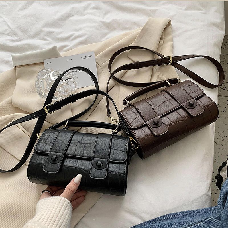 Retro Fashion One Shoulder Messenger Bag