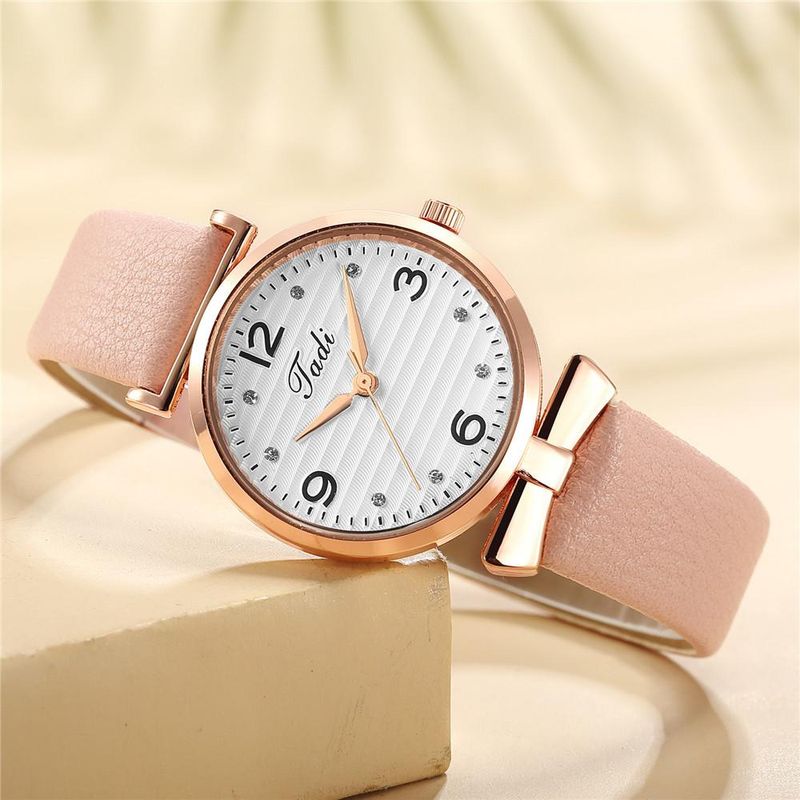 Koreanische Mode Quarz Casual Belt Watch Temperament Diamant Digital Face Damen Handuhr Großhandel Watch