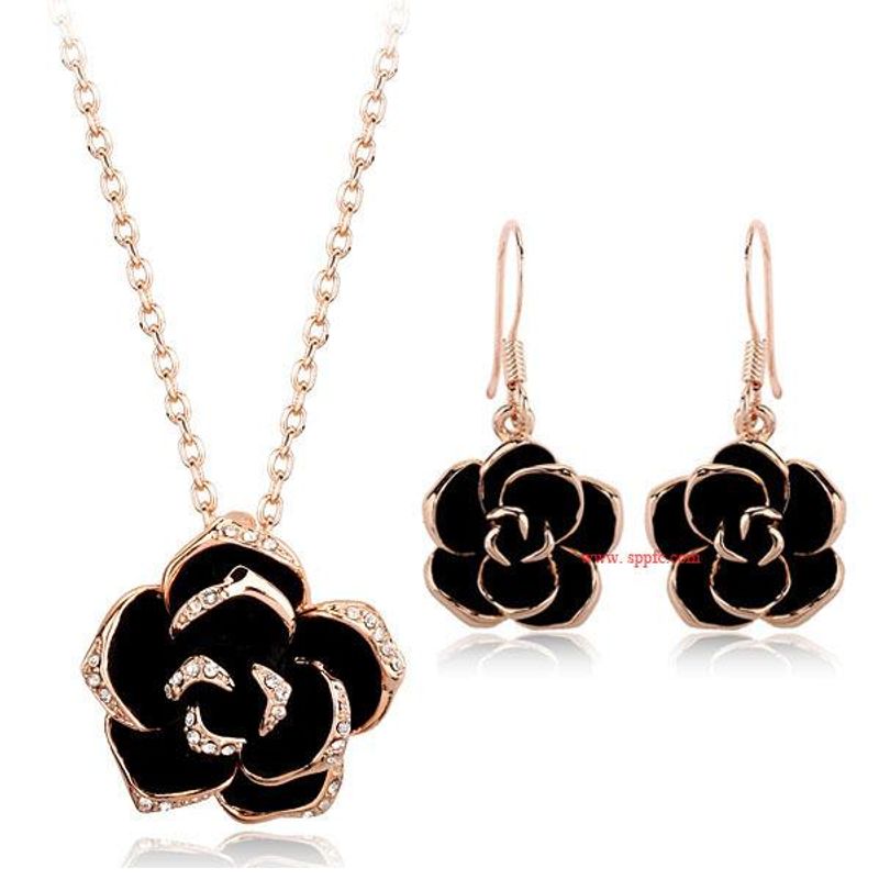 Fashion Exquisite Vintage Inlaid Austrian Diamond Oil Rose Personality Necklace Jewelry Set