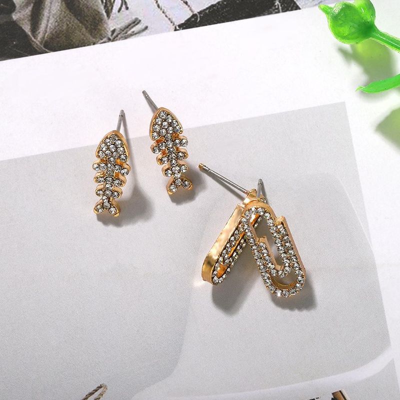 Fashion Paperclip Diamond Earrings New Fishbone Stud Earrings