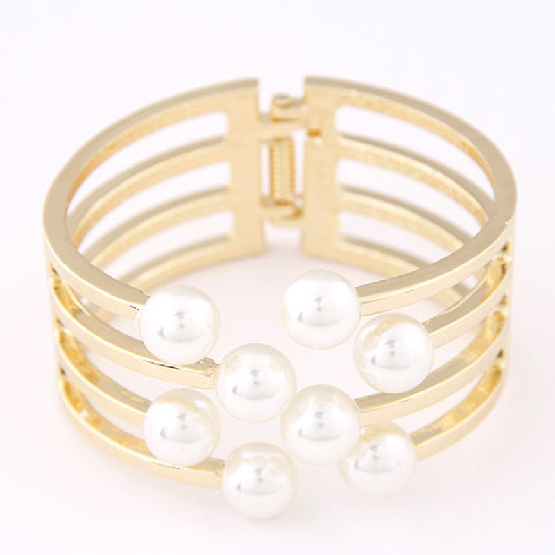 Bracelet Exagéré De Perles Métalliques Simples Et Élégantes En Gros Yiwu Nhsc202752