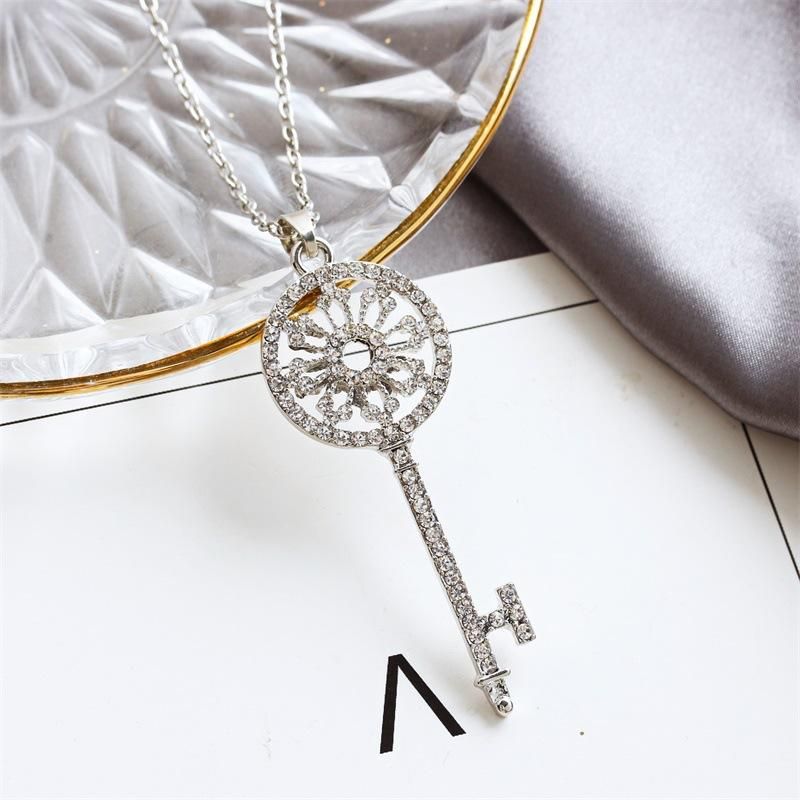 Korean New Wholesale Diamond Garland Key Necklace Long Chain Fashion Sweater Chain