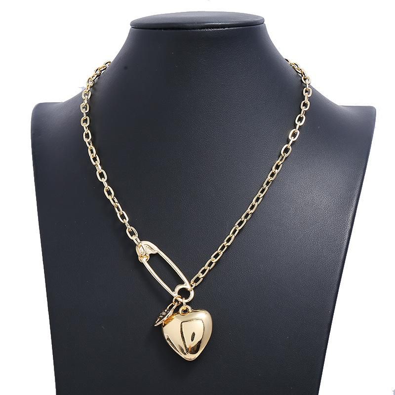 Cute Three-dimensional Pendant Clavicle Chain New Simple Love Pin Sweater Chain Wholesales Yiwu Suppliers China