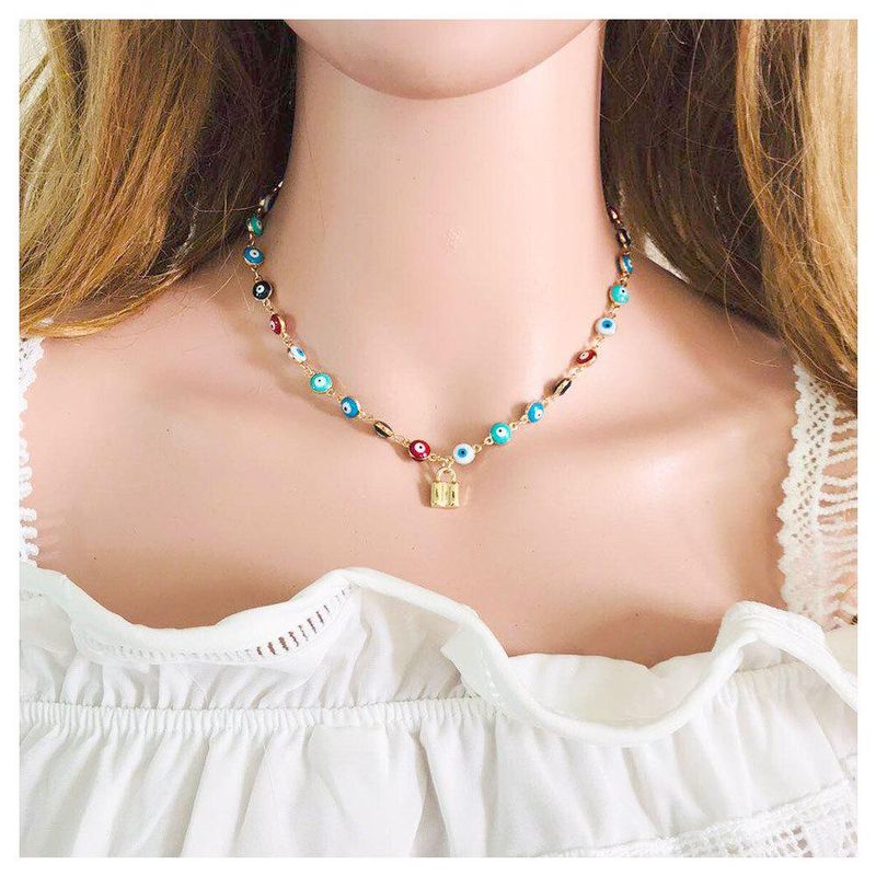 New Fashion Devil Eye Chain Wild Pentagram Pendant Clavicle Chain Necklace Women Wholesale