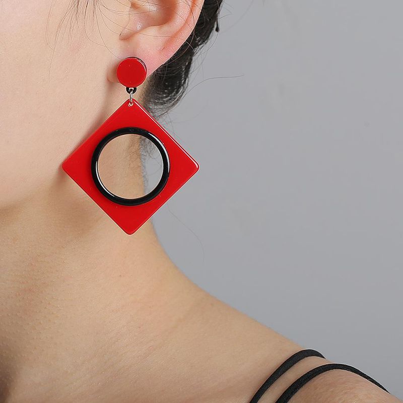 Nuevos Pendientes Multicapa Huecos Redondos Geométricos De Acrílico Rojo Blanco Y Negro Para Mujeres