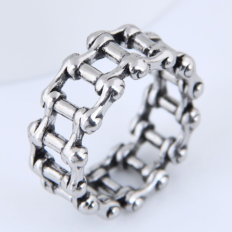 Yiwu Jewelry Wholesale Fashion Punk Retro Simple Chain Ring