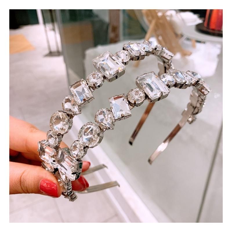 Coréenne-style Personnalisé Bandeau Zhang Yuqi Même Style Strass Polyvalent Oblique Diamant Carré Diamant Grande Marque Épingle Étoiles Bijoux