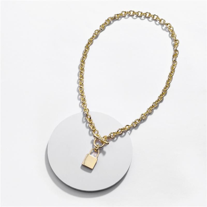 Fashion Women's Necklace Wholesale Fashion Alloy Lock Pendant Can Open Ladies Short Sweater Necklace New