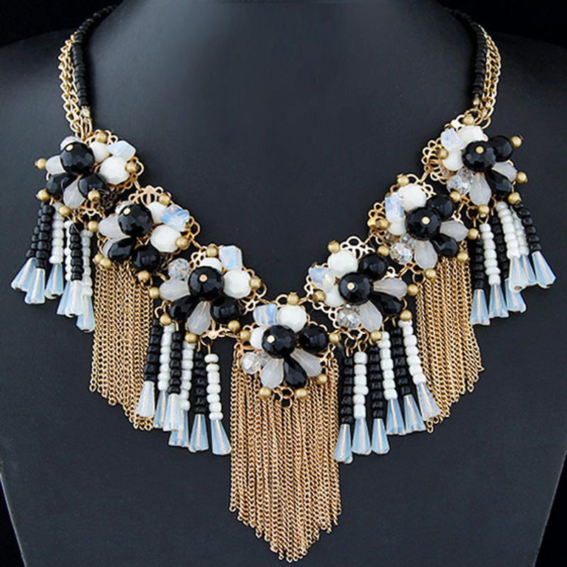 Fashion Jewelry Wholesale Metal Wild Crystal Flower Fringed Short Necklace