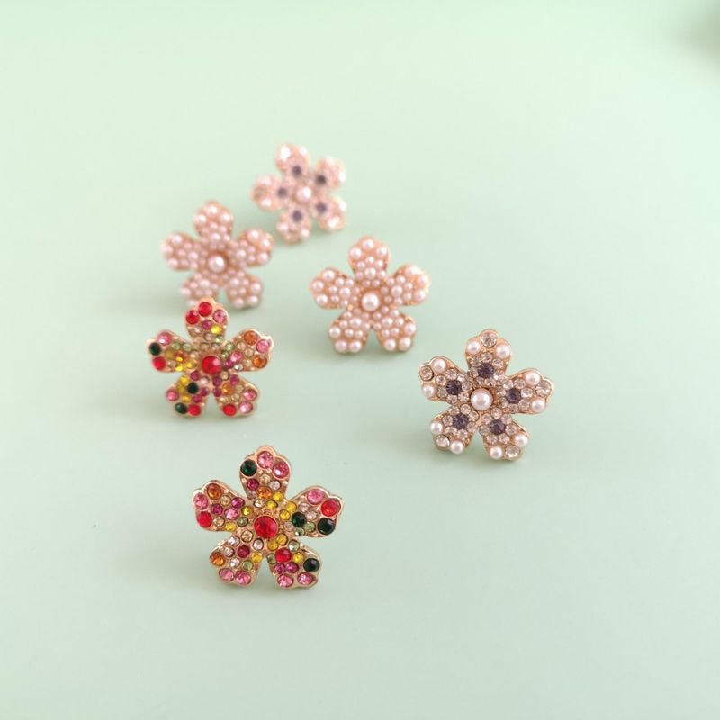 New Fashion Flowers Simple Diamond Earrings For Women Wholesale